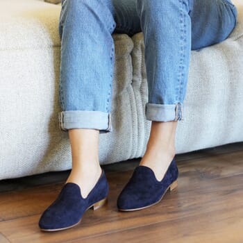 vue situation 1 slippers classiques cuir daim bleu jules & jenn