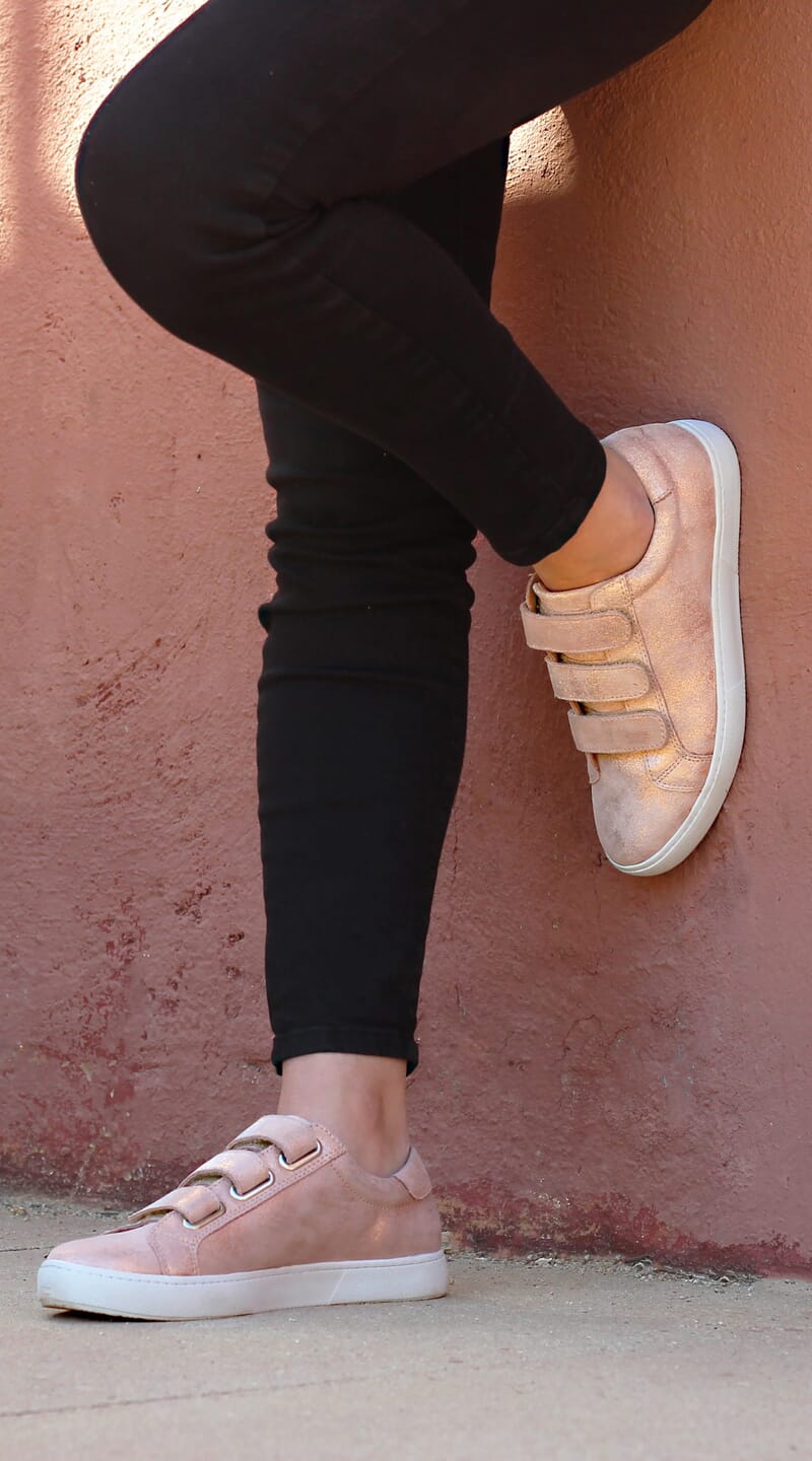 baskets a scratch cuir rose metallise jules & jenn