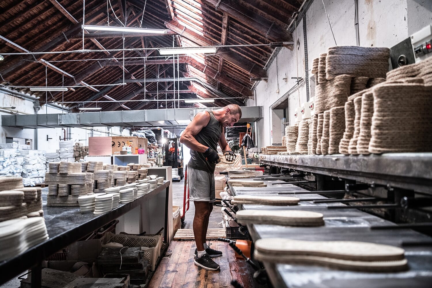 Atelier de fabrication espadrilles fran aises JULES JENN