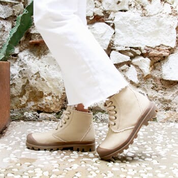 vue situation 1 bottines lacet crantees toile recyclee camel jules & jenn