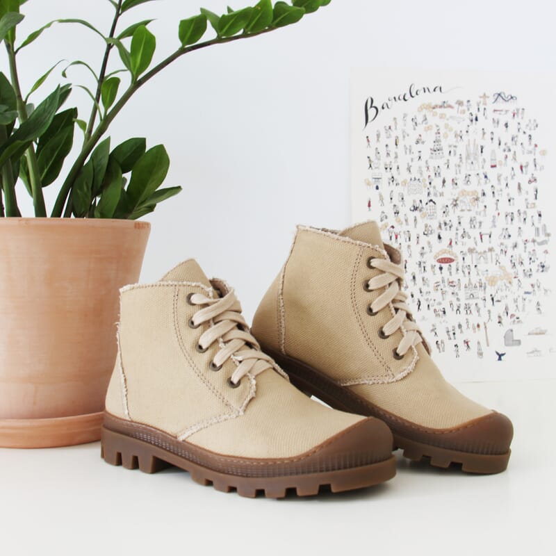 vue situation 2 bottines lacet crantees toile recyclee camel jules & jenn