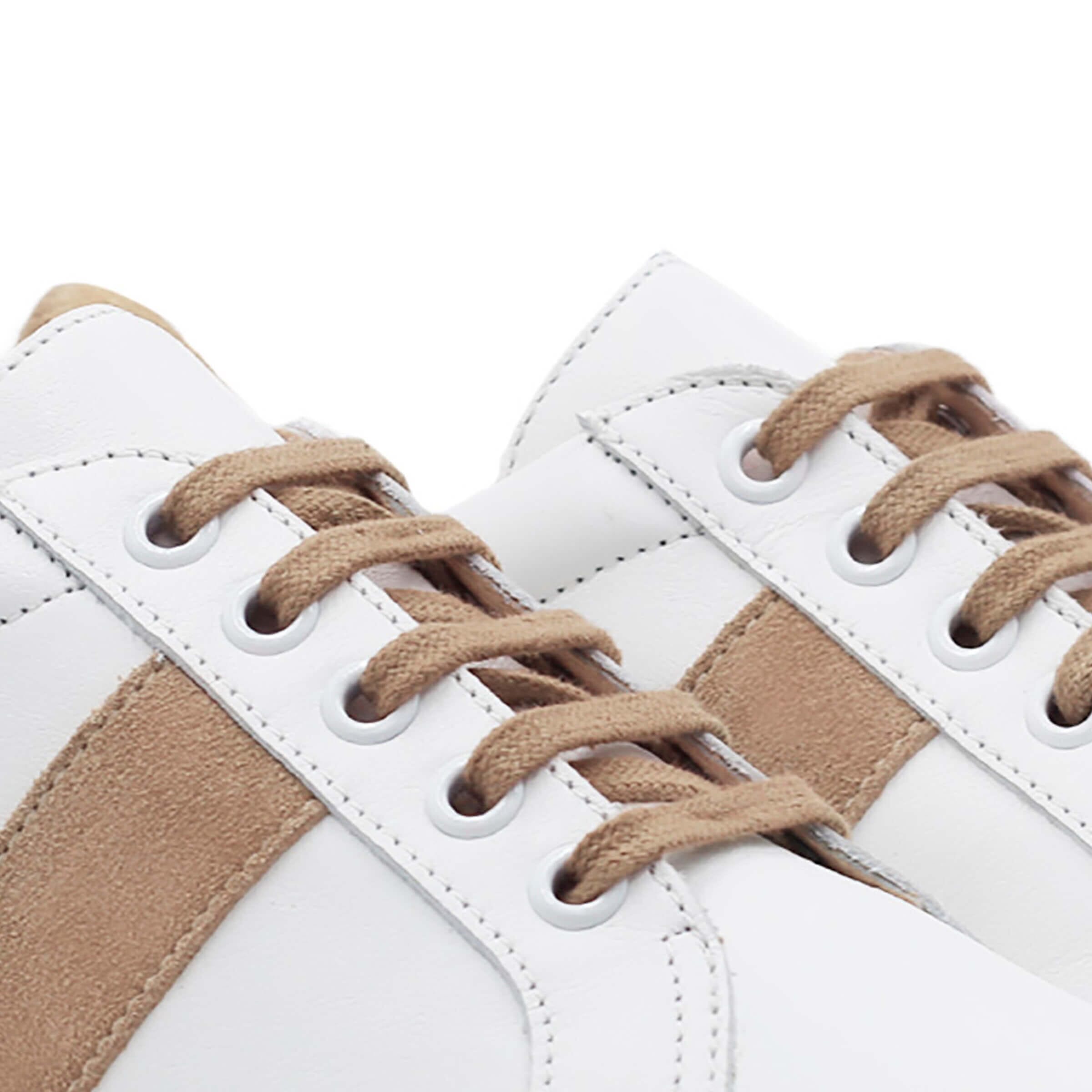 Chaussures plates blanches avec lacets en coton