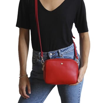 view carry bag gabrielle red leather jules & jenn