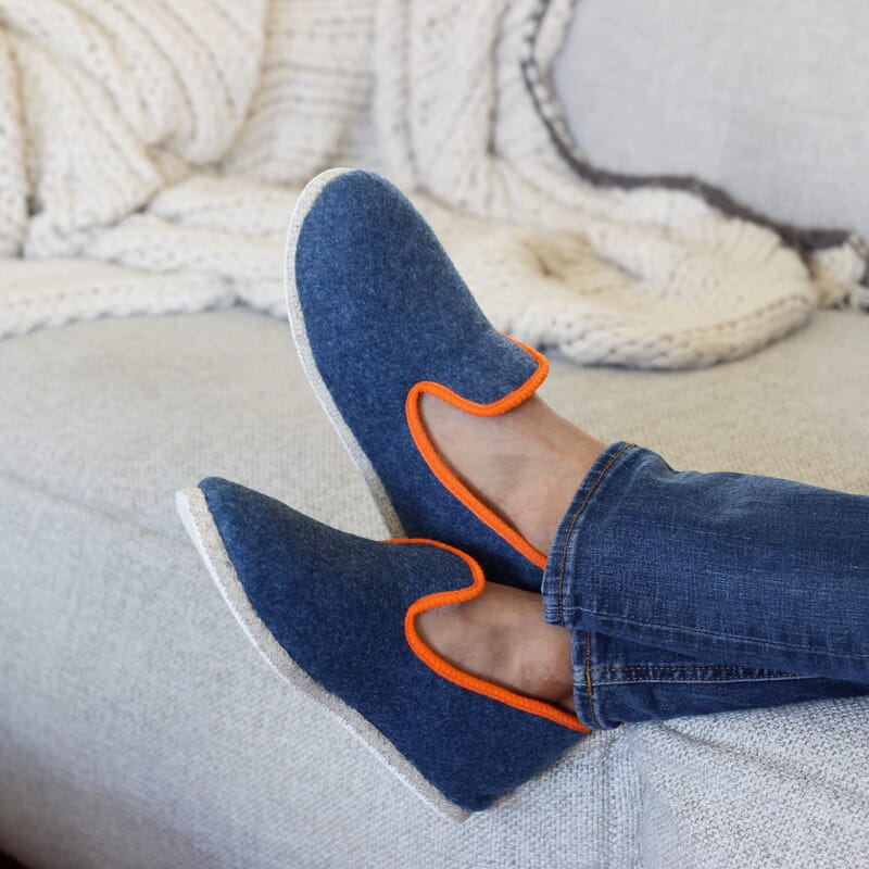 vue situation 1 charentaises bleu denim orange jules & jenn