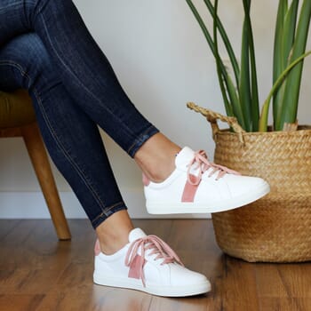 vue situation 1 baskets made in france cuir blanc rose jules & jenn