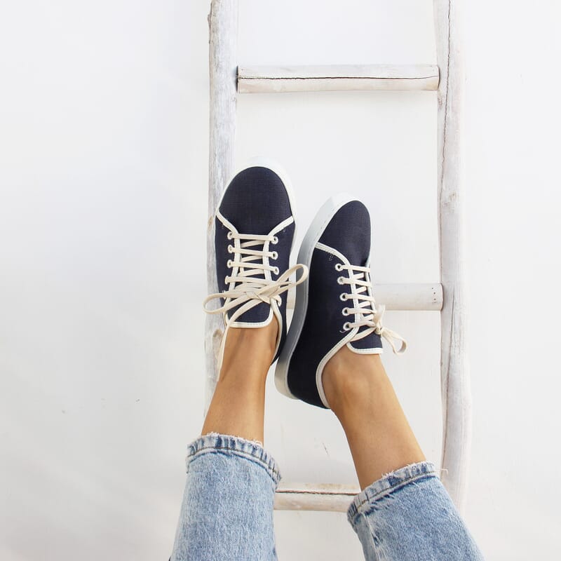 vue situation 1 baskets en lin bleu beige jules & jenn