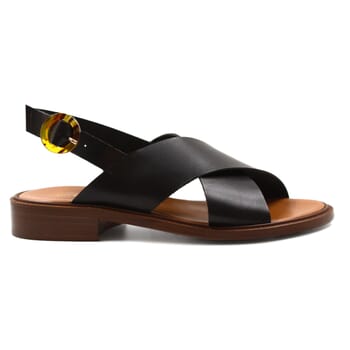 vue profil sandales plates boucle ecaille cuir noir jules jenn
