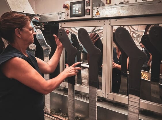 L’atelier de fabrication de chaussettes, Portugal (Fafe)